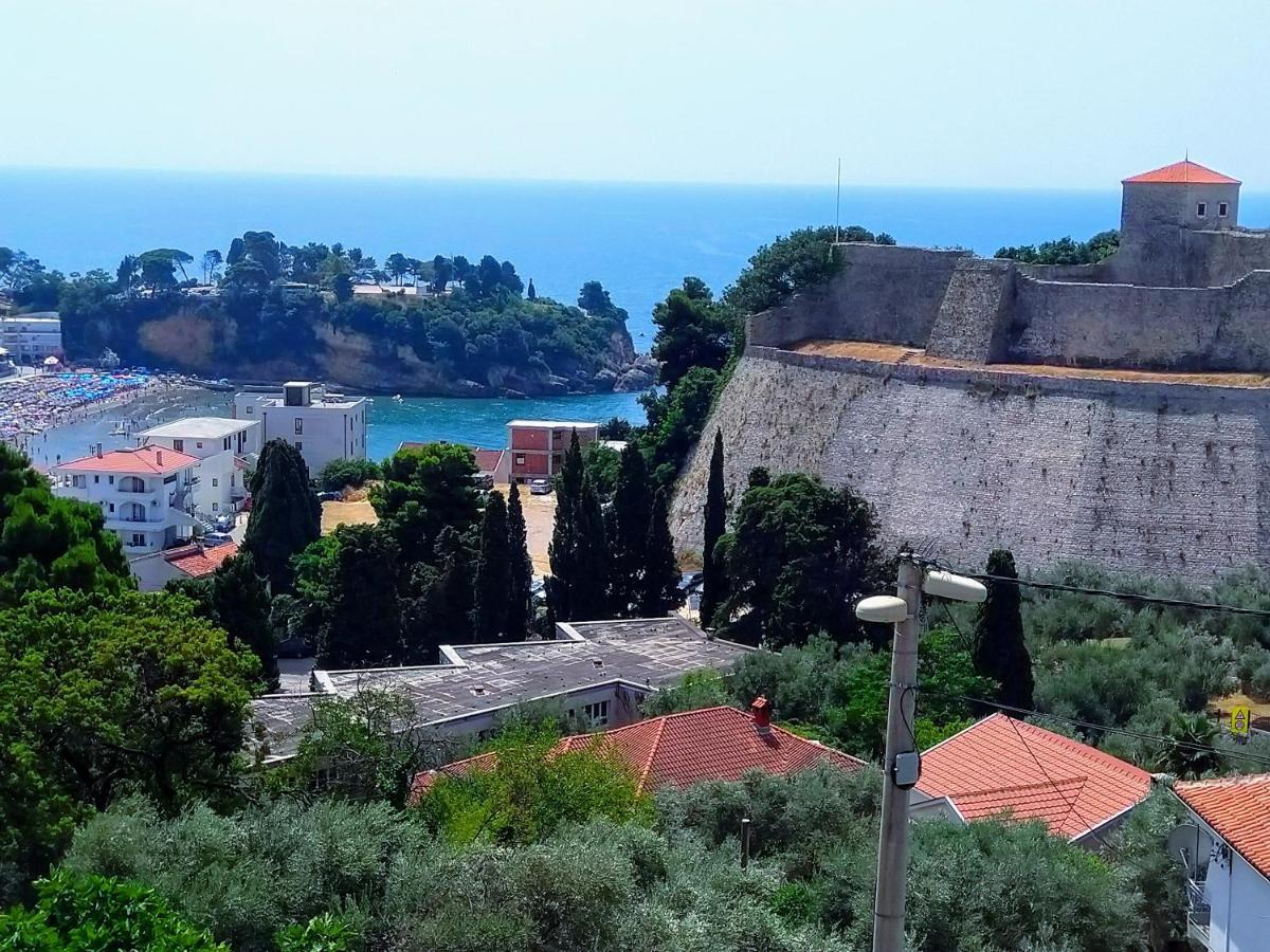 Helena * Ulcinj